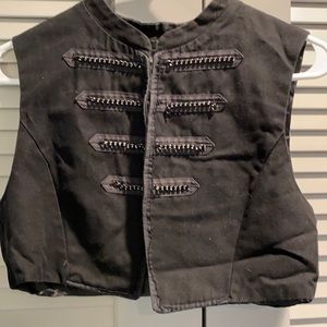 Black chain cropped vest with intact clasps